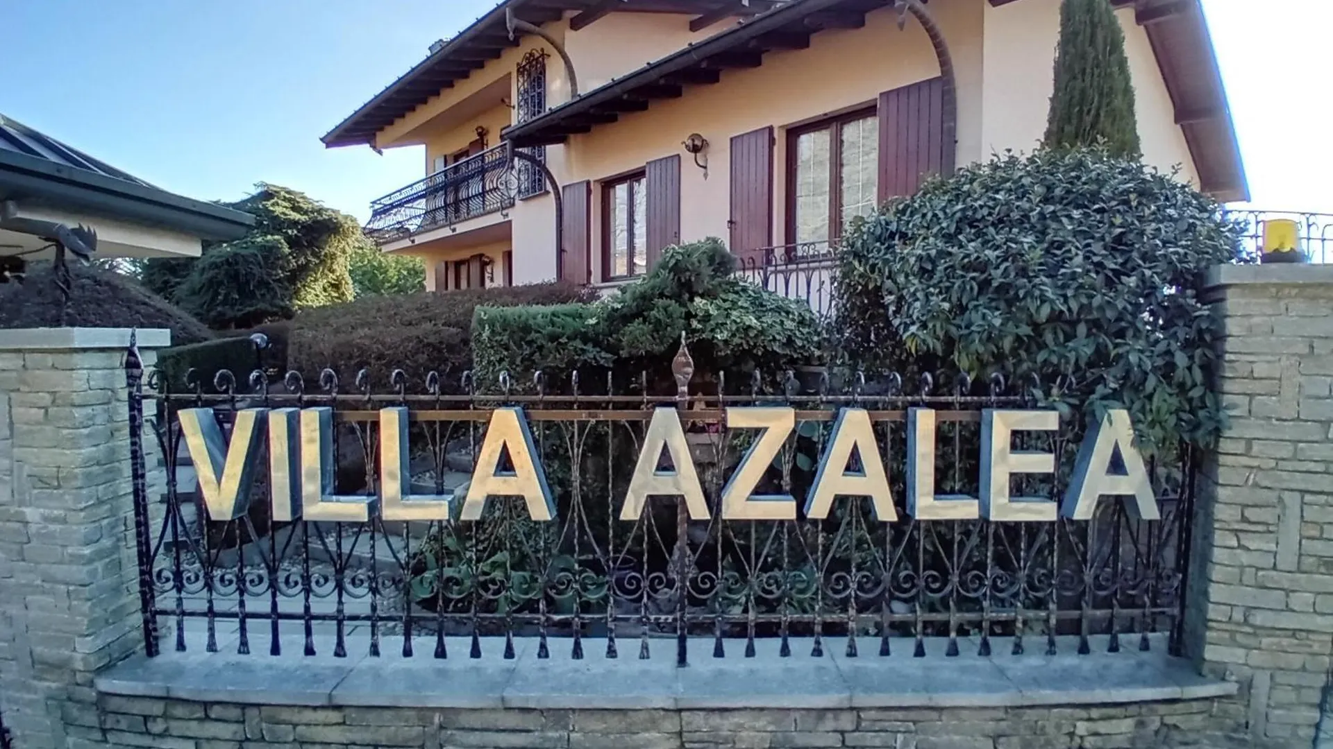 Villa Azalea San Fermo della Battaglia 3*,  Italy