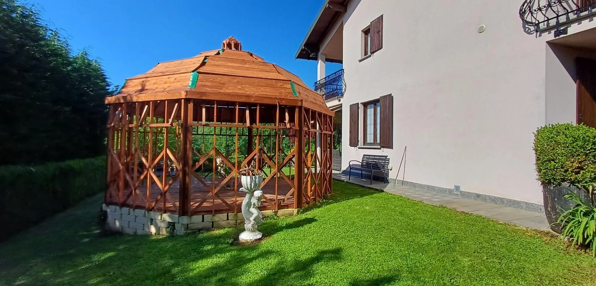Villa Azalea San Fermo della Battaglia 3*,